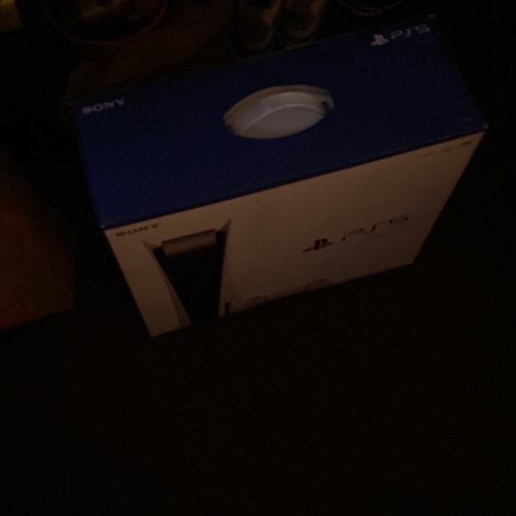 Ps5 disk version - Picture 2 of 2